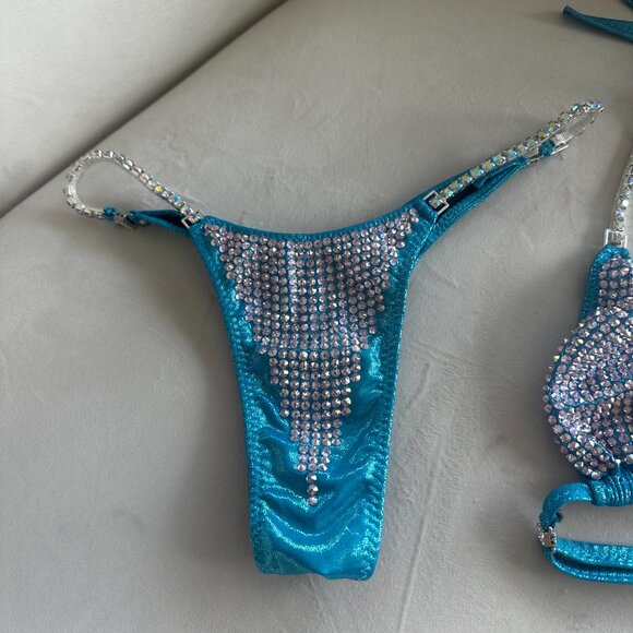Bikini competition suit  NEVER WORN - Picture 3 of 5